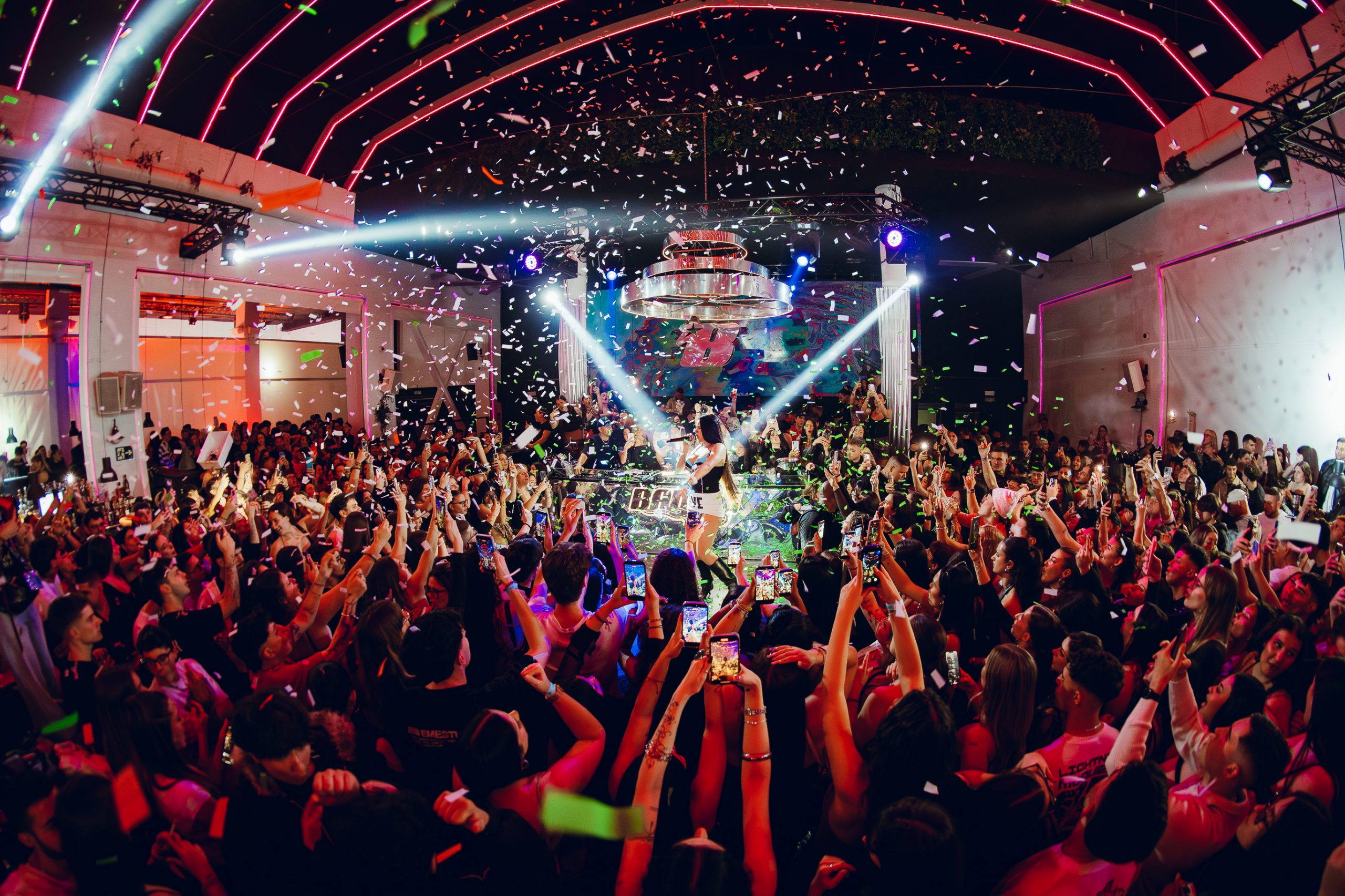 @isracm x BADDIE TORREVIEJA L0RNA 21.02-265